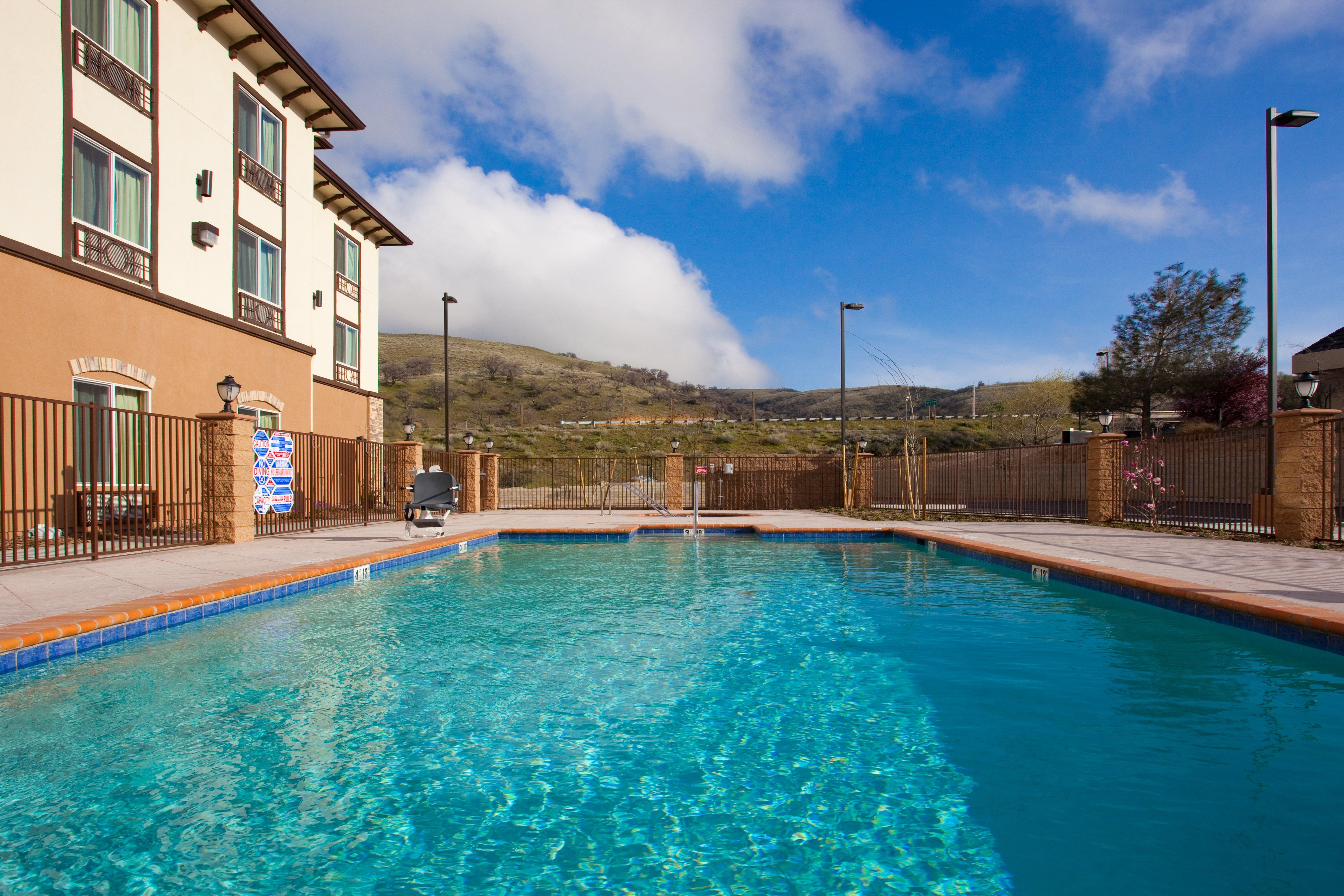 Holiday Inn Express & Suites Frazier Park By Ihg Lebec Eksteriør bilde