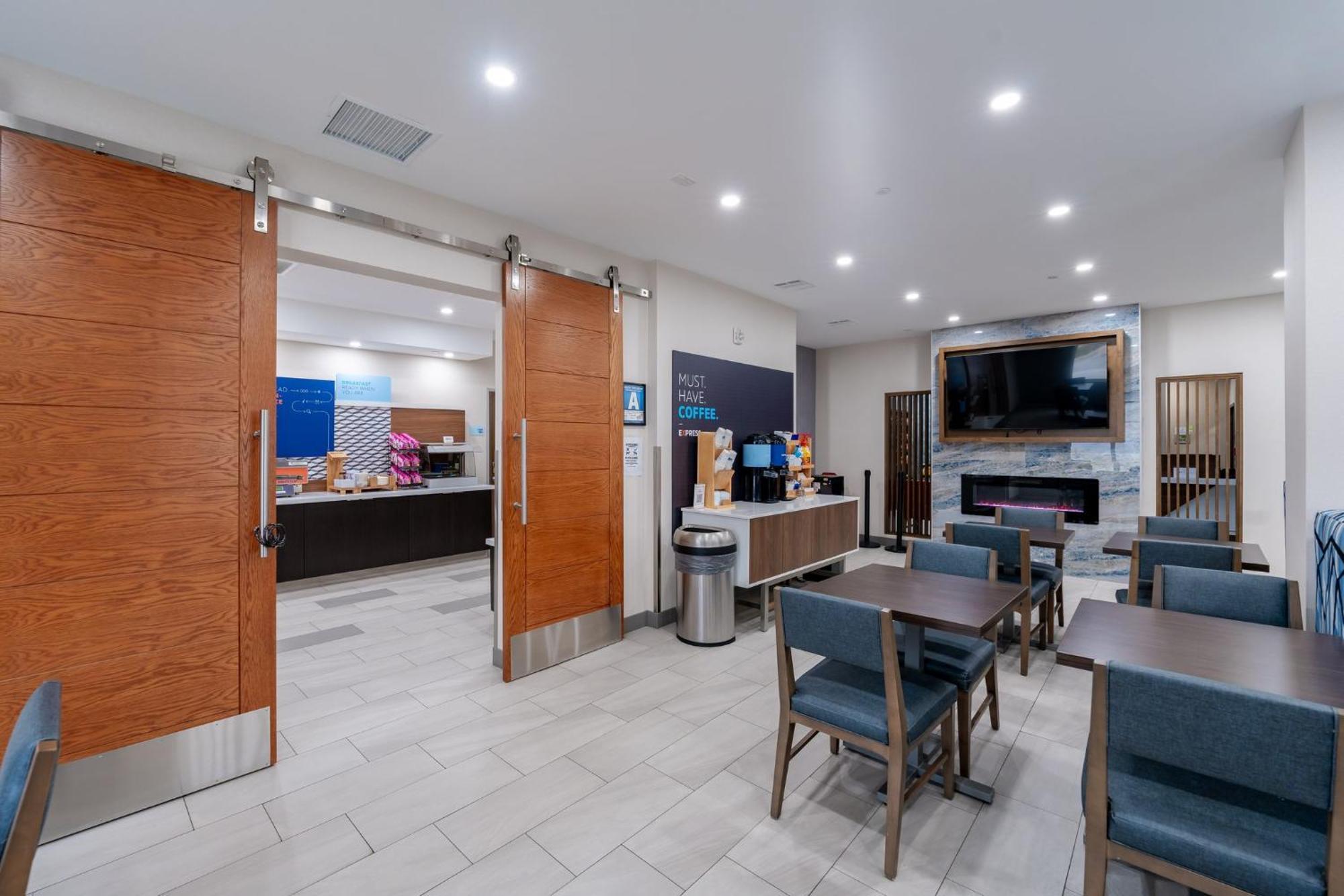 Holiday Inn Express & Suites Frazier Park By Ihg Lebec Eksteriør bilde